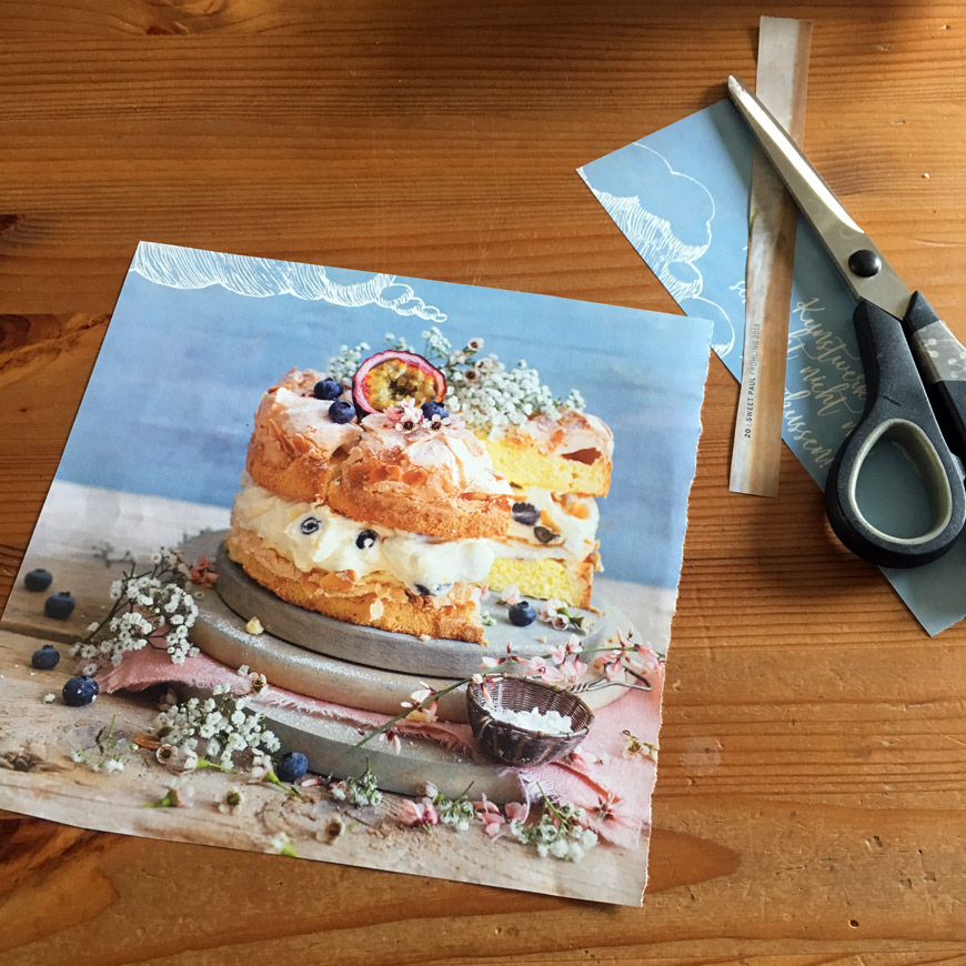 Papiergeschenktüten aus alter Zeitung